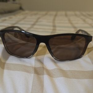 Maui Jim Classic Black Sunglasses with Brown Lenses